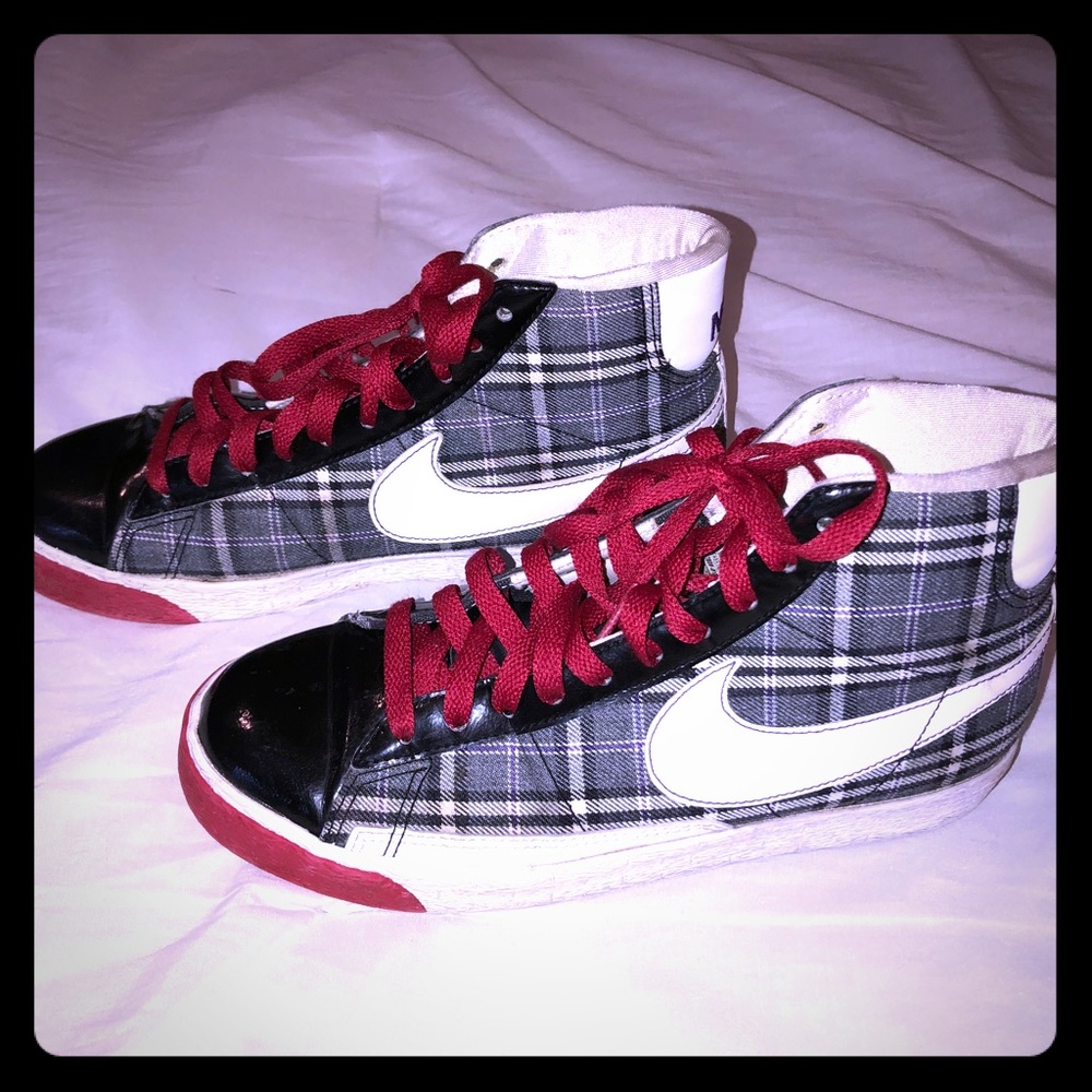 Nike plaid sneakers